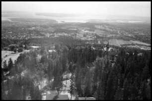 Oslo: Holmenkollenschanze, Fernsicht auf Stadt und Oslo Fjord