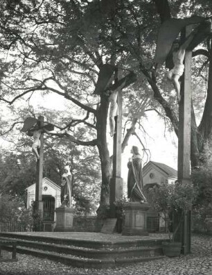 Ingolstadt, Friedhof, Kreuzigungsgruppe