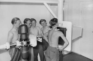 Reihenuntersuchung, Juni 1950
