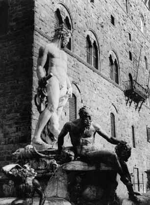 Neptunbrunnen von Bartolomeo Ammannati auf der Plaza della Signoria in Florenz