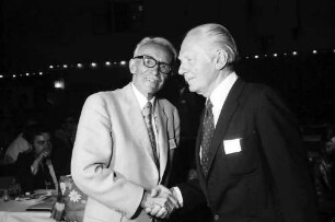 22. Tagung 1972 Mediziner; Lindau Sängerhalle: W. Halden, Carl F. Cori
