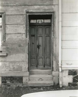 Wurzen, Liststraße 34. Wohnhaus (ab 1880). Haustür