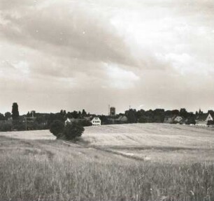 Dresden-Wilschdorf. Blick auf geplantes Gewerbegebiet zwischen Reineckeweg und Radeburger Straße gegen Dresden-Rähnitz und Dresden-Hellerau