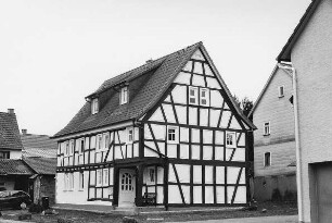Wohnhaus, Fachwerk; Biebergemünd, Kasselbachstraße 11
