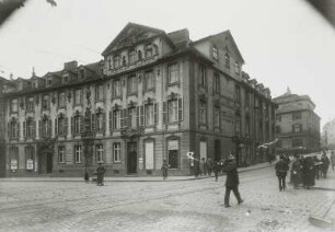 Kassel, Brühl'sches Haus : Kassel. Brühl'sches Haus, Königsplatz 55/Ecke Cölnische Straße. Eckansicht