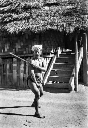 Schwerttänzer (Deutsche Indien-Expedition 1926/1929 - 3. Myanmar)