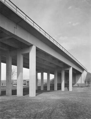 Beutenbachtalbrücke in km 577,862 Teilansicht