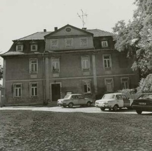 Glauchau, Superintendentur, Kirchplatz 5, erbaut 1721, Straßenfront