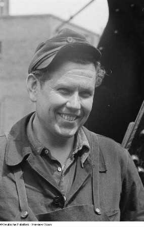Porträt von Erich Hottenrott, Elektroschweißer des VEB Braunkohlewerk Kulkwitz