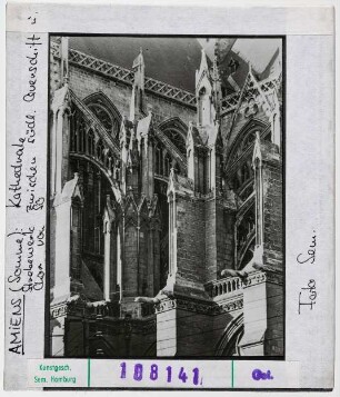 Amiens: Kathedrale, Strebewerk zwischen südlichem Querschiff und Chor von Südsoten