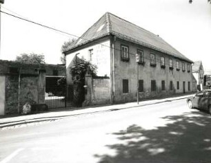 Radebeul, Altkötzschenbroda 48. Wohnhaus (1851/1900)