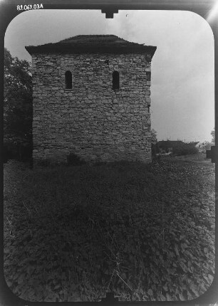 Röblingen am See. Kirche St. Nikolai (Baubeginn 12. Jh.). Ansicht von Westen