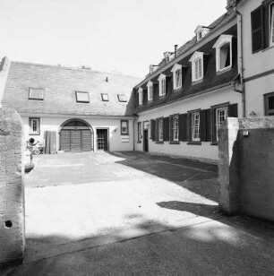 Helenenhof; Oestrich-Winkel, Rathausstraße 15