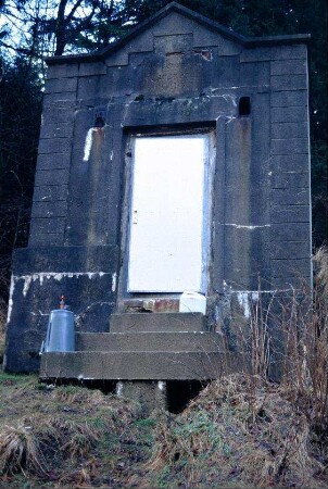 Wasserwerk; Dreieckgiebel