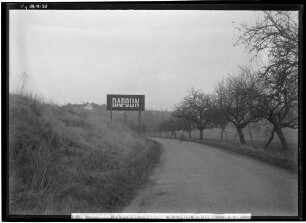 Rennstrecke Solitude: zwischen Haarnadelkurve und Eltingen aufwärts gesehen - Ansicht vom 18.11.1930 (V. Tag)