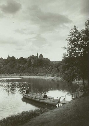 Döben. Schloss über der Mulde