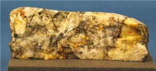 Quarzgang mit goldführenden Erzen