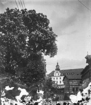 Saalfeld, Schloss : Saalfeld. Blick zum Schloss