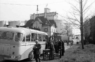 Friedlingen: Omnibus am Grenzübergang