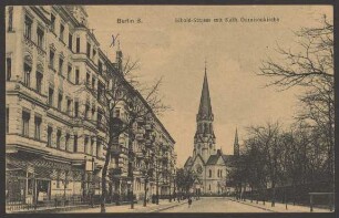 Ansichtskarte „Siboldstrasse mit Kath. Garnisonkirche“ [1/3]