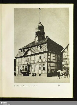 Das Rathaus in Grabow, der bunten Stadt
