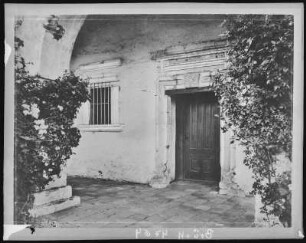 San Juan Capistrano Mission, Cal. Door of Chapel.