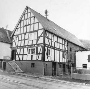 Dillenburg, Hauptstraße (Nanzenbach) 60, Hauptstraße (Nanzenbach) 62, Gasse 1