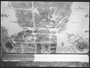 Berlin, Schloss Charlottenburg, Zweite Wohnung der Königin Sophie Charlotte, Schlafzimmer, R.: 111, Decke, während der Restaurierung Juli 1960.