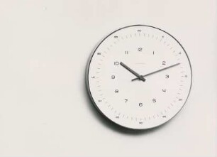 Wanduhr Modell "32/0403 Electora" von Max Bill