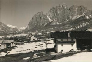 Cortina d'Ampezzo gegen Monte Cristallo