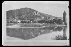 Mainspitze mit Spitzen Turm und Burg