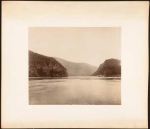 Kasan-Eingang: Flusslandschaft
