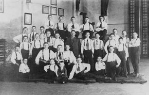 Arbeiterturner aus Johanngeorgenstadt : Arbeiterturner aus Johanngeorgenstadt mit Max Niedermaier
