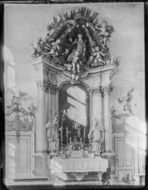 Schlosskapelle, Altar