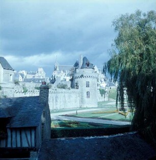 Tour du Connétable
