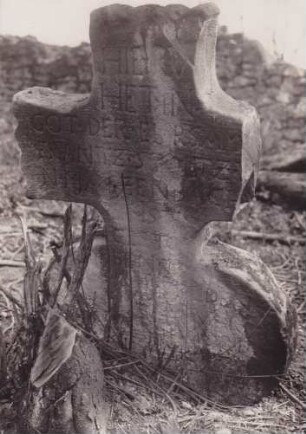 Friedhof. Grabkreuz Frantz Stoltz, 1731