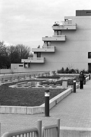 Wohnanlage der Eigentums-Wohnbau-GmbH EWG in der Ettlinger Allee
