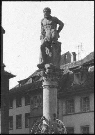 Herkulesbrunnen in Heidelberg