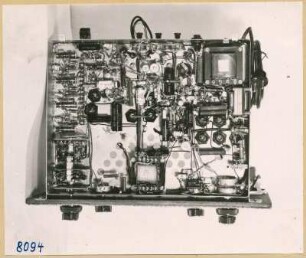 Allstrom-Fernsehempfänger, Ansicht des Sockelteils von oben; Foto 1953