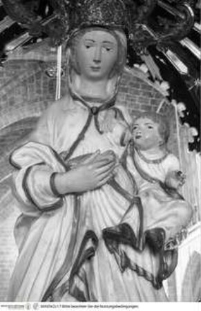 Madonna lactans