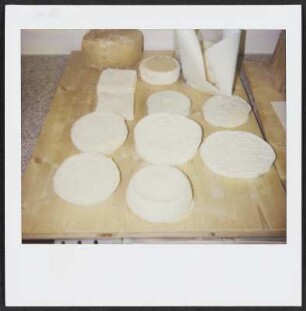 Käse aus dem Sundgauer Käs-Kaller in Vieux-Ferrette im Elsass