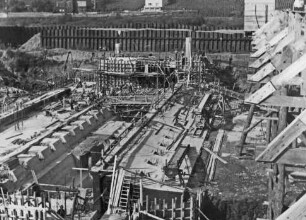 Wehrbaustelle der Staustufe Zeltingen/Mosel
