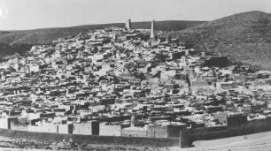 Ghardaia : Blick über die Stadt Ghardaia, im Hintergrund ein Minarett