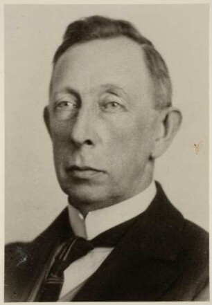 Grotthuss, Oscar von