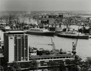 Der Hafen von Rotterdam ?