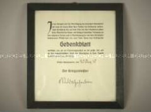 Schreiben zur Übersendung eines Gedenkblattes für einen im Weltkrieg Gefallenen