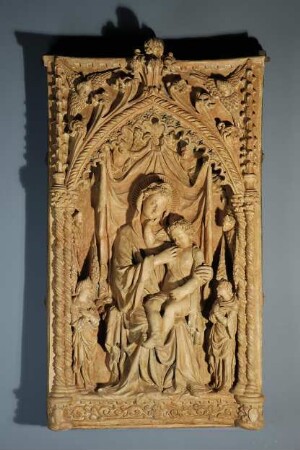 Thronende Madonna mit Engeln