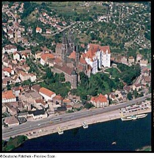 Altstadt mit Albrechtsburg und Dom, Hochuferstraße und Elbe