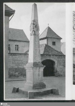 Neustadt, alte Postsäule