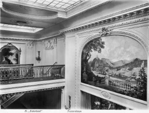 Treppenhaus des Passagierdampfers S.S. Vaterland : Bordaufnahmen. Treppenhaus des Passagierdampfers S.S. Vaterland